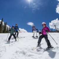 Get the Scoop on Skiing in Colorado 2022/2023